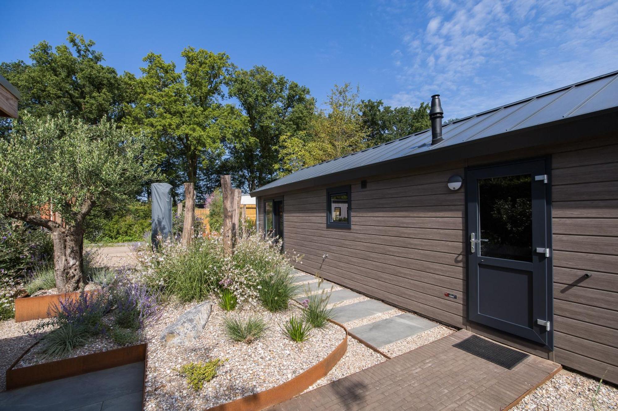 Modern Ingericht Chalet Op Groen Park Op De Veluwe Epe Exterior photo